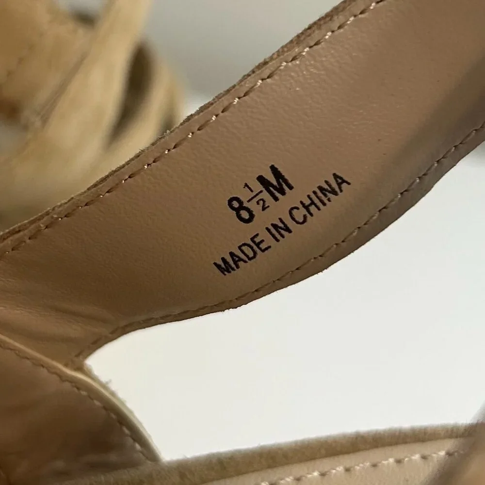 Pelle Moda Wiltz‎ Wedge, Tan 8.5